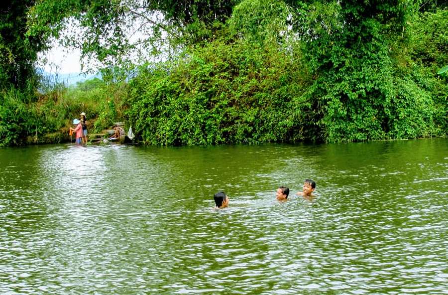 Mơ thấy tắm sông – Giải mộng chiêm bao thấy tắm sông là điềm báo gì?
