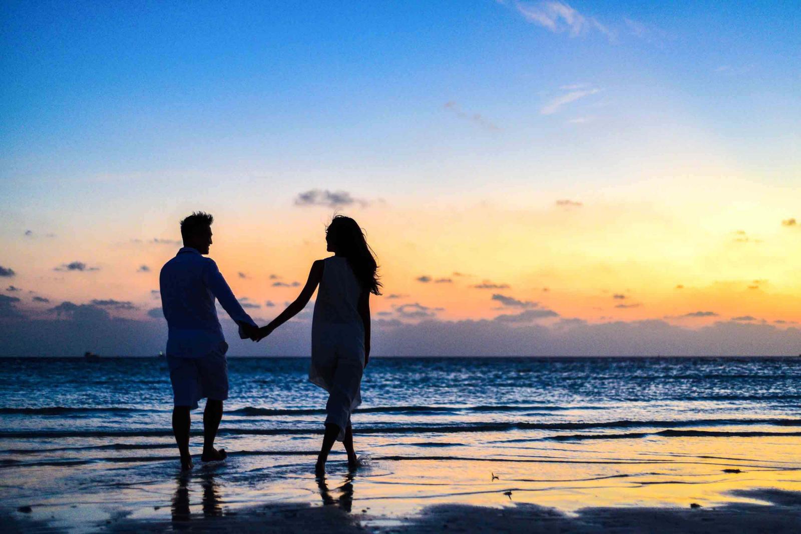 Mơ thấy nam nữ yêu nhau – Chiêm bao thấy nam nữ yêu nhau đánh con gì?